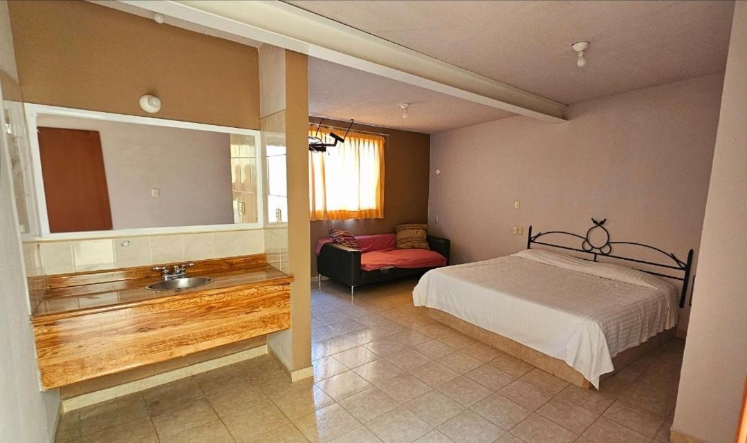 Hotel Xanti 莫雷利亚 外观 照片